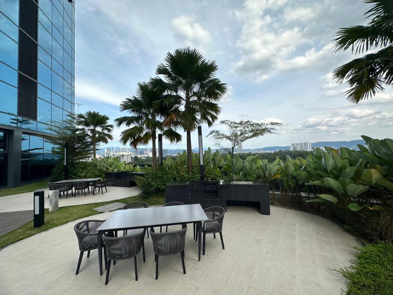 Eaton Residences Klcc By Perkasa Ikon Kuala Lumpur Exterior foto